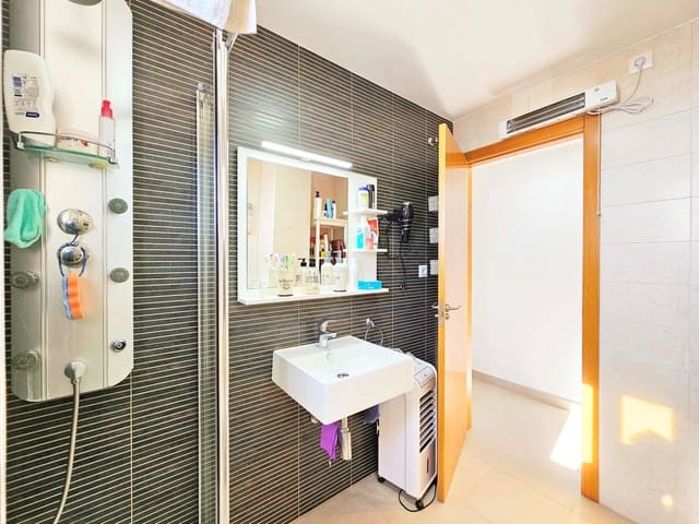 3 bedroom Flat for sale in La Manga del Mar Menor with pool garage - € 375,000 (Ref: 8880087)