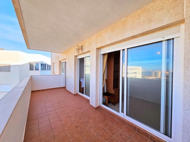 2 makuuhuone Kattohuoneisto vuokrattavana paikassa Playa Honda, Cartagena mukana uima-altaan 
autotalli - 750 € (Ref: 8946214)