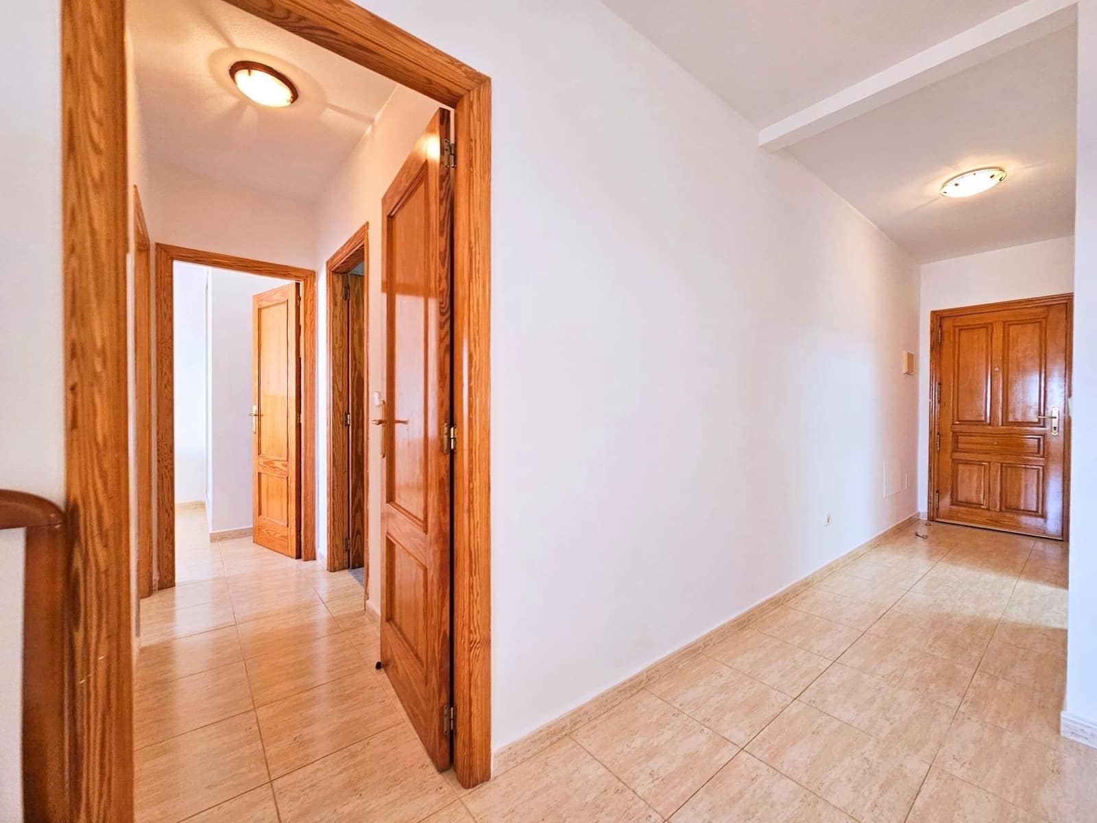 2 soverom Penthouse til leie i Playa Honda med svømmebasseng garasje - € 750 (Ref: 8946214)