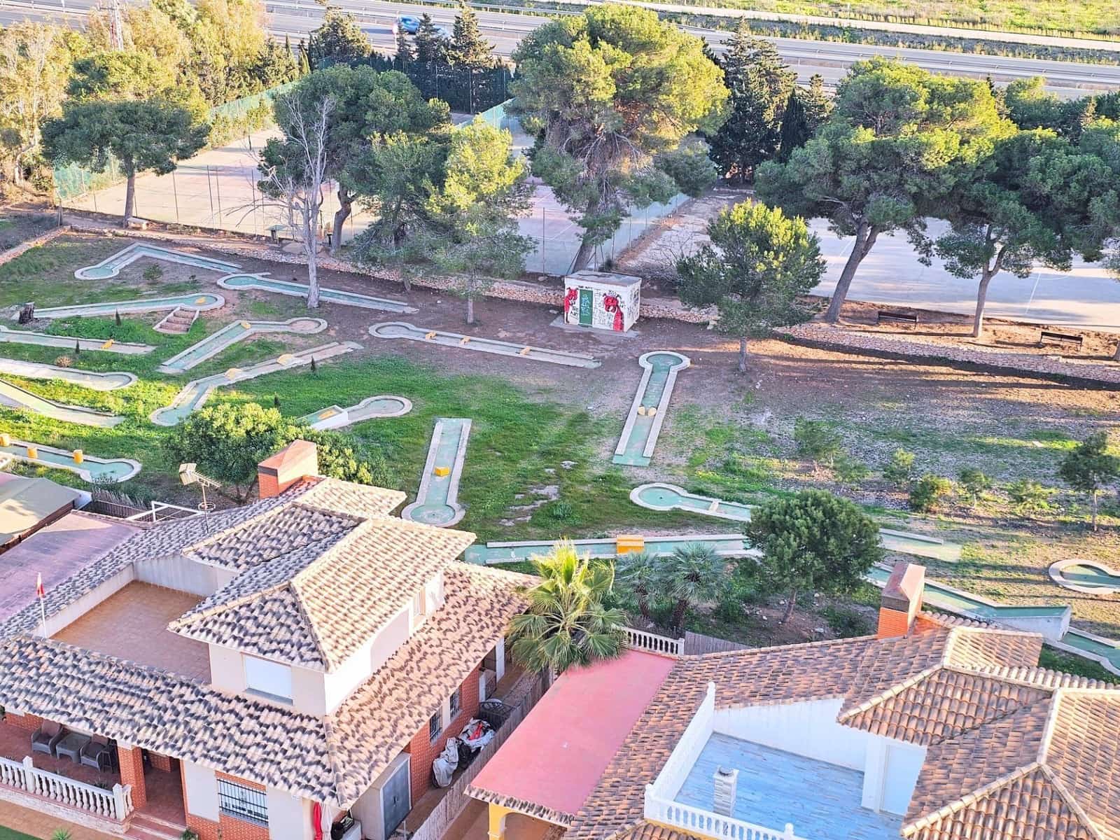 2 soverom Penthouse til leie i Playa Honda med svømmebasseng garasje - € 750 (Ref: 8946214)