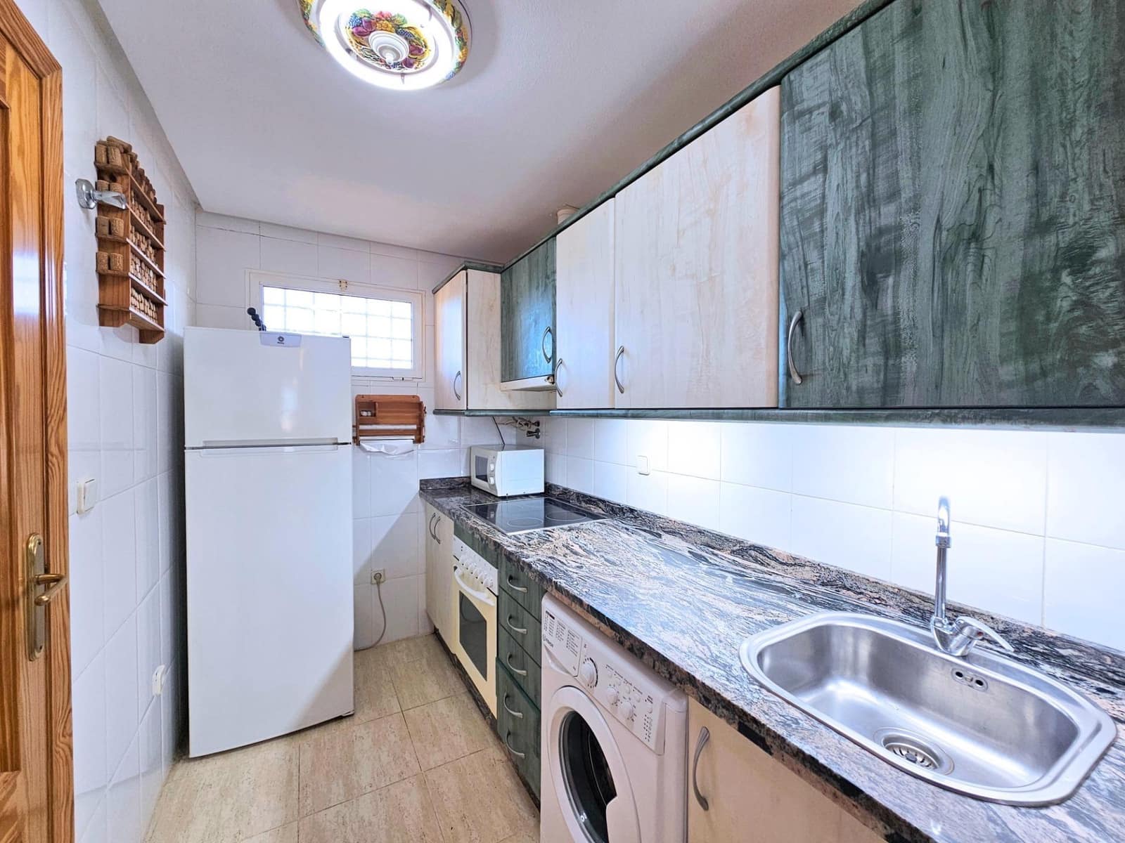 2 soverom Penthouse til leie i Playa Honda med svømmebasseng garasje - € 750 (Ref: 8946214)