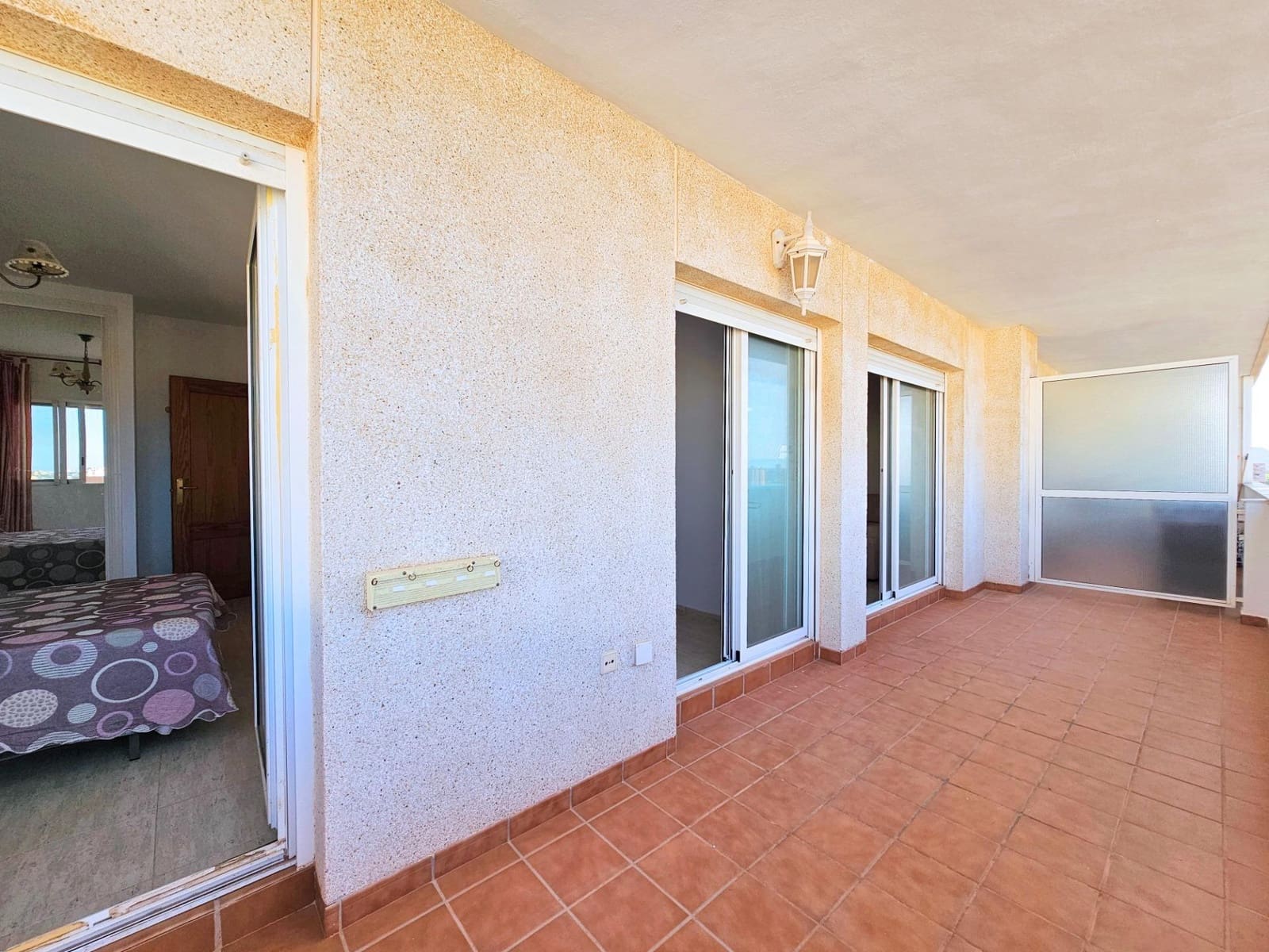 2 soverom Penthouse til leie i Playa Honda med svømmebasseng garasje - € 750 (Ref: 8946214)