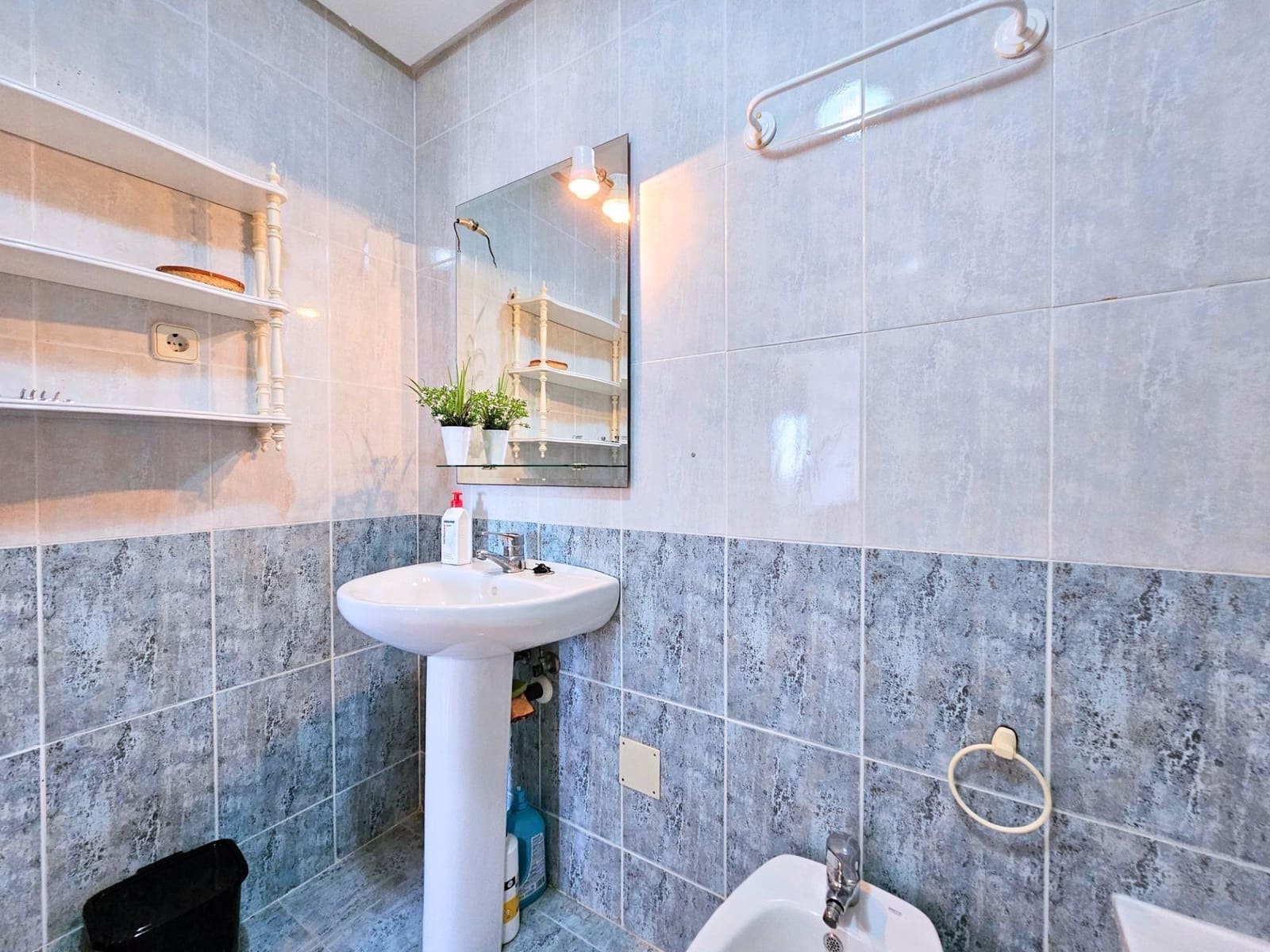 2 soverom Penthouse til leie i Playa Honda med svømmebasseng garasje - € 750 (Ref: 8946214)