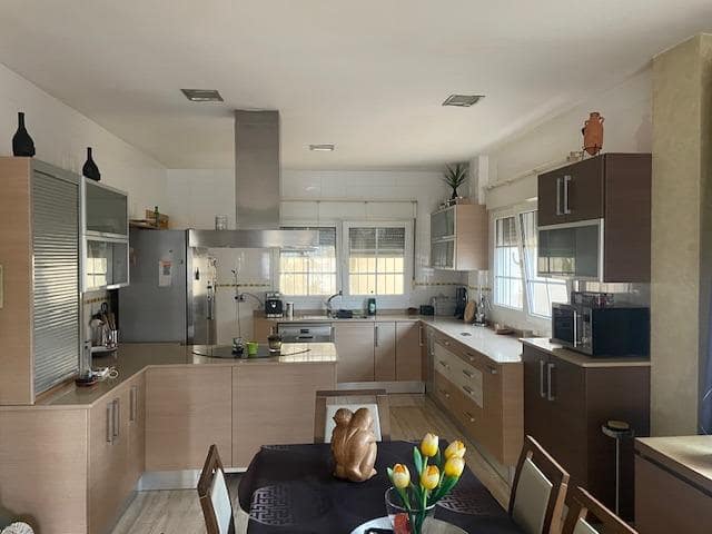 4 camera da letto Villa in vendita in Santa Ana con garage - 325.000 € (Rif: 8998821)