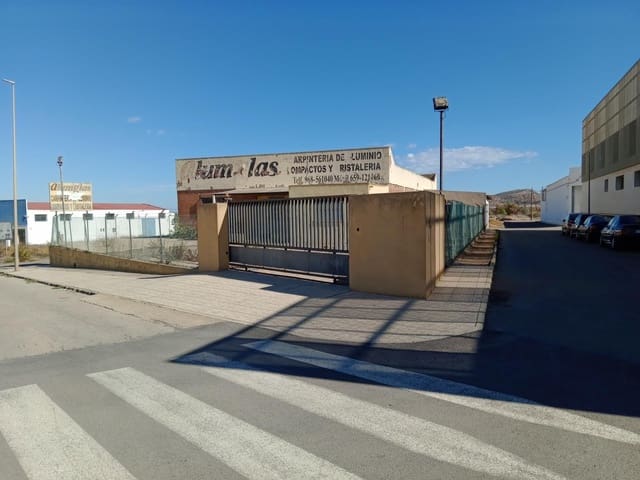 Erhverv til leje i La Unión med garage - € 800 (Ref: 9149413)