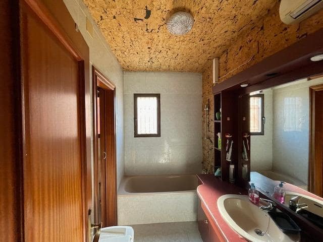 4 bedroom Villa for sale in Cartagena - € 550,000 (Ref: 9355985)