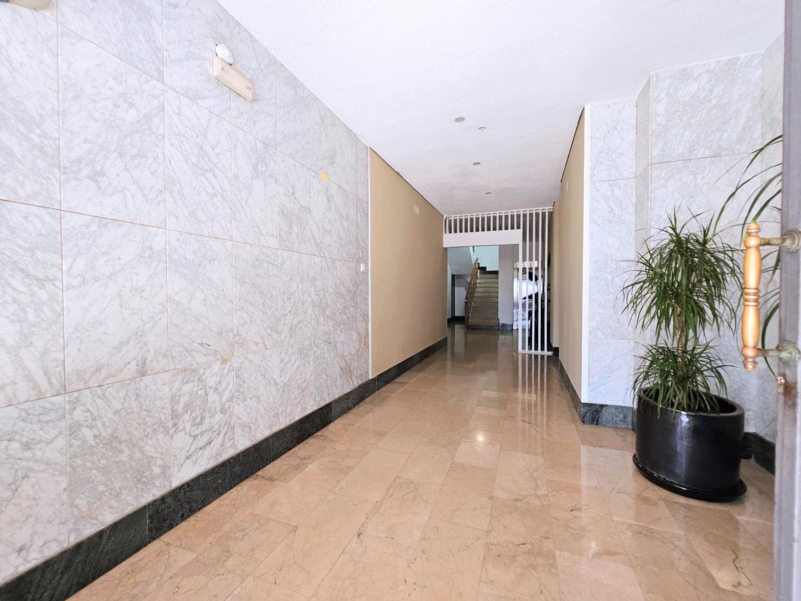 4 bedroom Flat for sale in Cartagena - € 575,000 (Ref: 9403517)