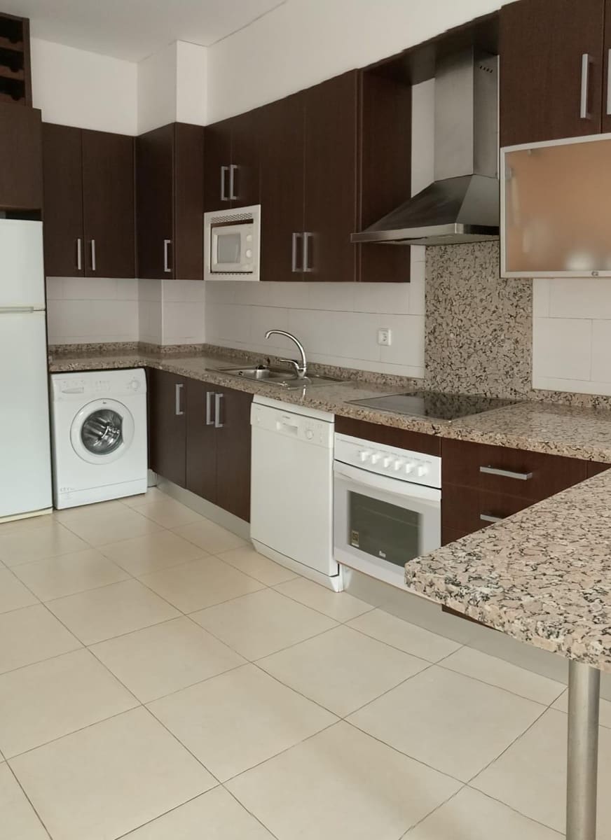 Piso de 2 habitaciones en Cartagena en venta - 199.000 € (Ref: 9423937)