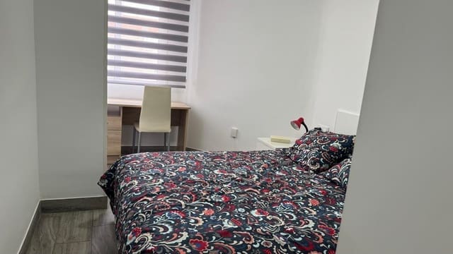 2 soveværelse Lejlighed til leje i Cartagena - € 700 (Ref: 9450340)