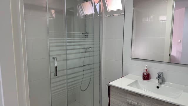 2 soveværelse Lejlighed til leje i Cartagena - € 700 (Ref: 9450340)