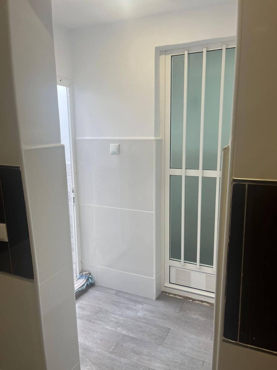 2 slaapkamer Flat te koop in Cartagena - € 95.000 (Ref: 9527997)