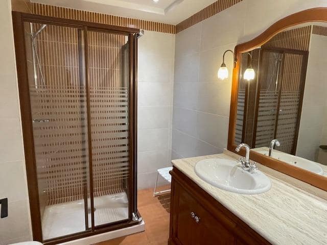 4 camera da letto Appartamento da affittare in Cartagena - 1.500 € (Rif: 9533877)