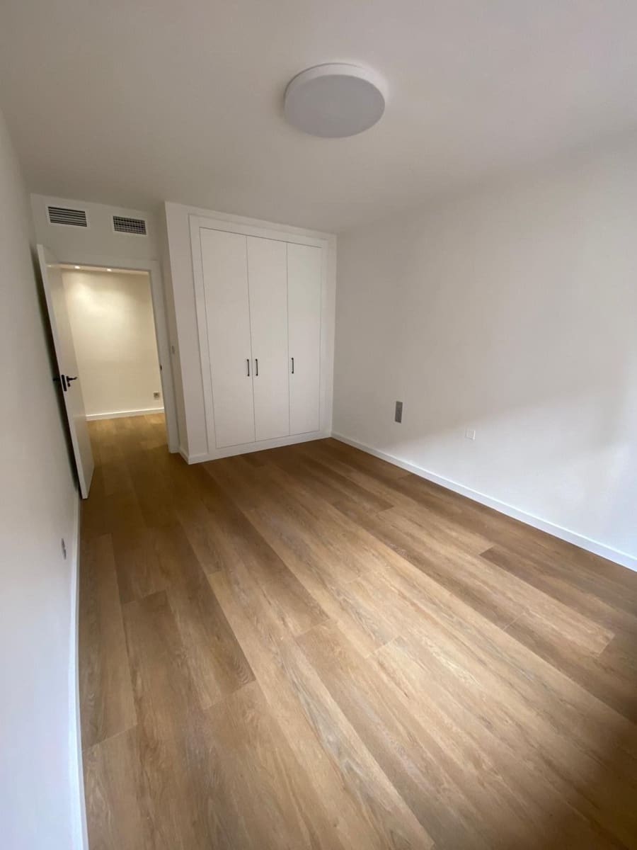 4 bedroom Flat for rent in Cartagena with garage - € 1,350 (Ref: 9533877)