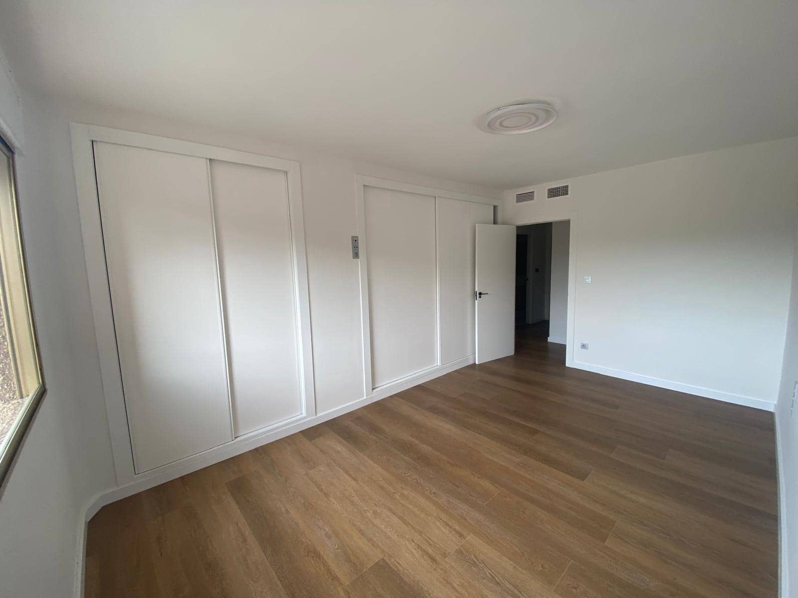 4 bedroom Flat for rent in Cartagena with garage - € 1,350 (Ref: 9533877)