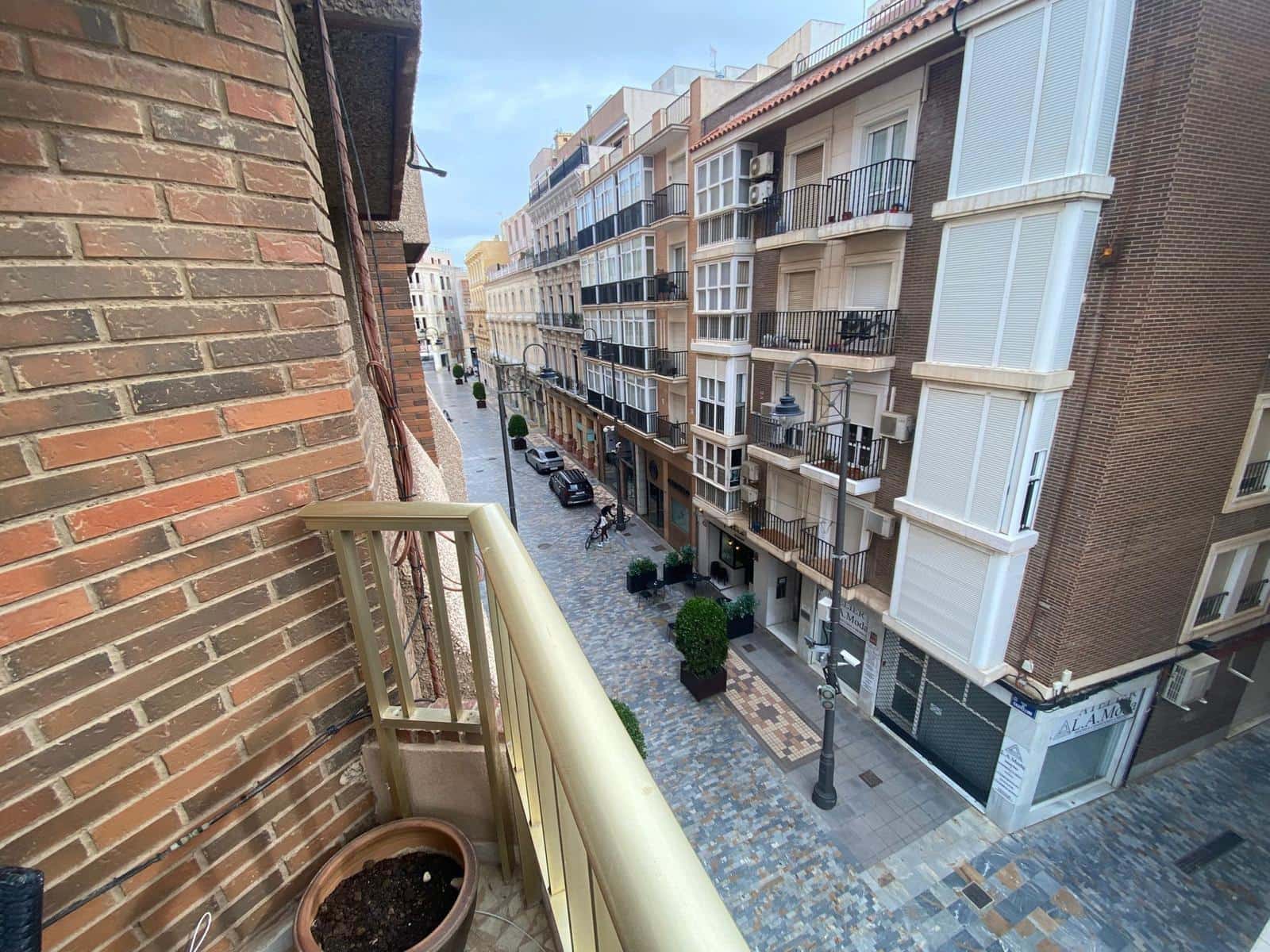 4 bedroom Flat for rent in Cartagena with garage - € 1,350 (Ref: 9533877)