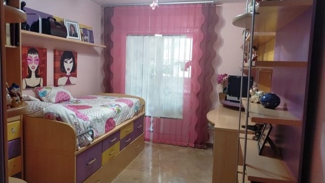 Piso de 4 habitaciones en Cartagena en venta - 398.000 € (Ref: 9571345)