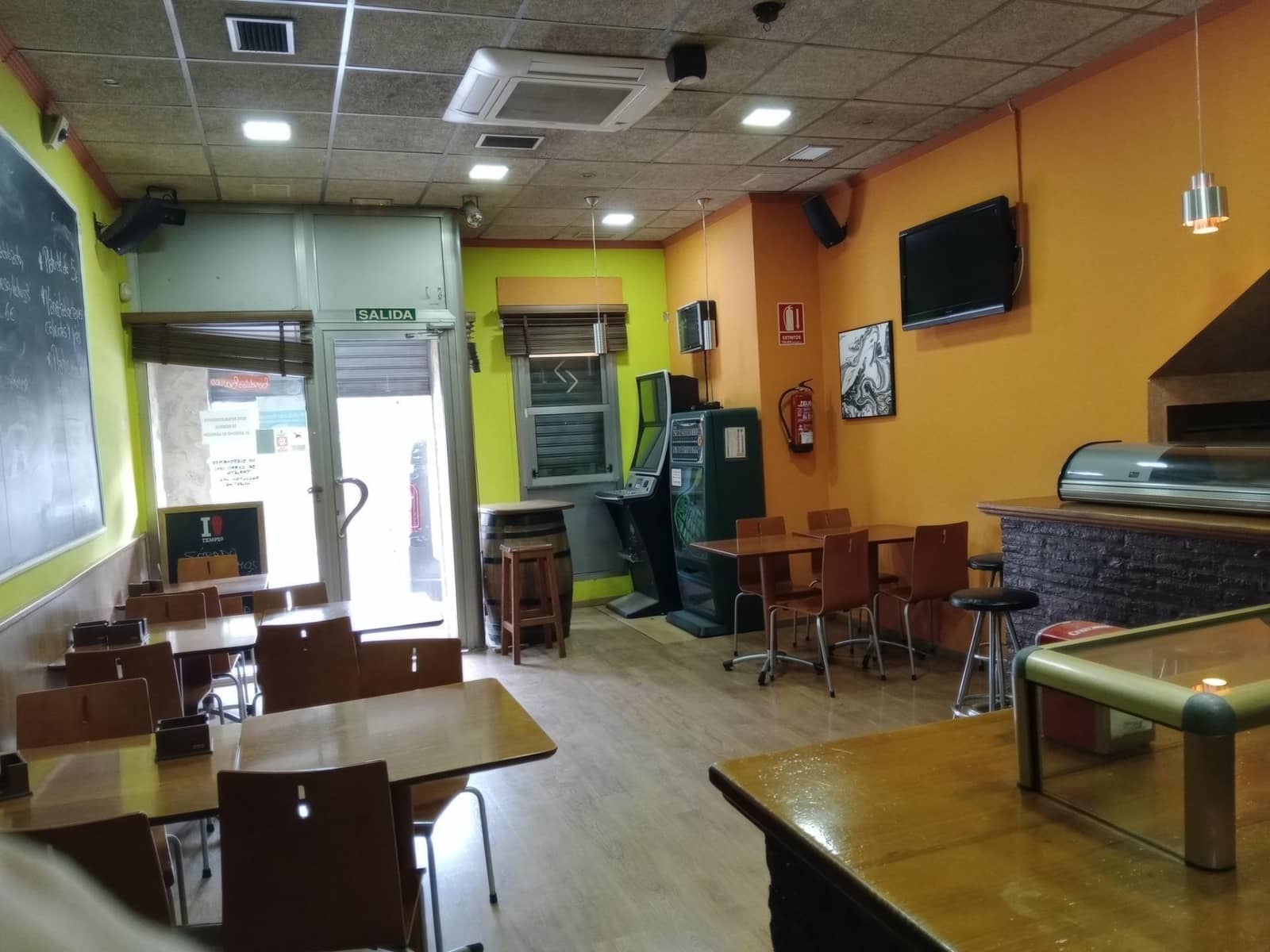 Commercial for sale in Cartagena - € 73,000 (Ref: 9583036)