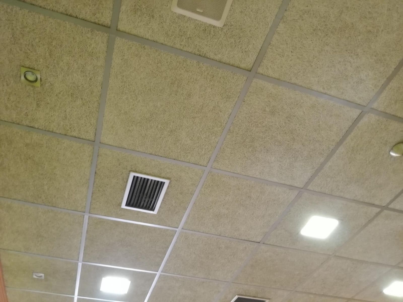 Commercial for sale in Cartagena - € 73,000 (Ref: 9583036)