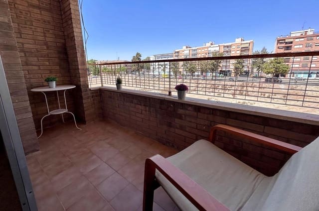 Piso de 4 habitaciones en Cartagena en venta - 257.000 € (Ref: 9608192)