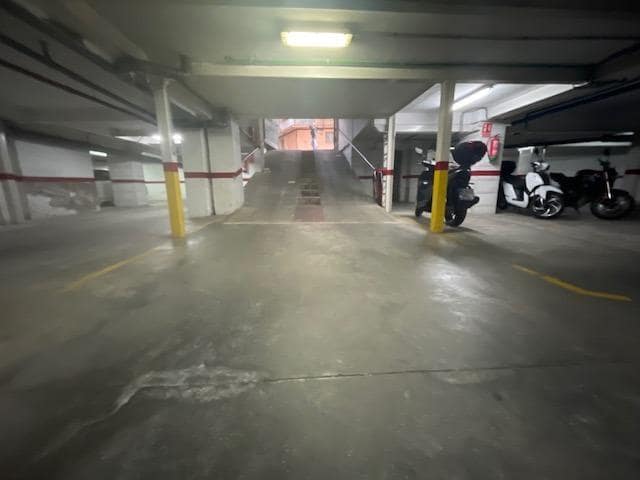 Garage te huur in Cartagena - € 140 (Ref: 9627733)