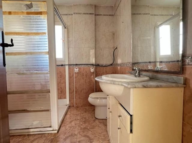 4 bedroom Flat for sale in Cartagena - € 135,000 (Ref: 9670856)