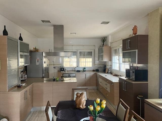 4 sypialnia Willa na sprzedaż w Santa Ana - 315 000 € (Ref: 9690933)