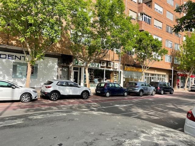 4 camera da letto Commerciale da affittare in Cartagena - 1.620 € (Rif: 9797246)