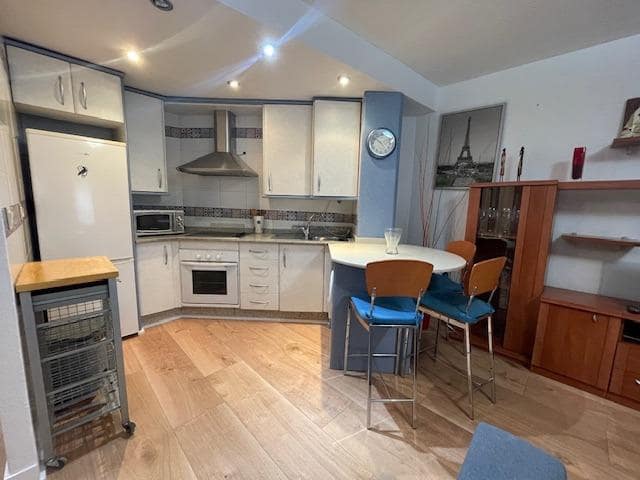 Piso de 2 habitaciones en Murcia ciudad en alquiler con garaje - 850 € (Ref: 9804770)