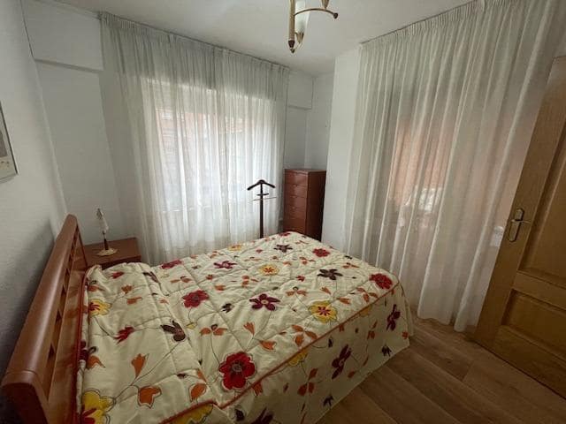 Piso de 2 habitaciones en Murcia ciudad en alquiler con garaje - 850 € (Ref: 9804770)