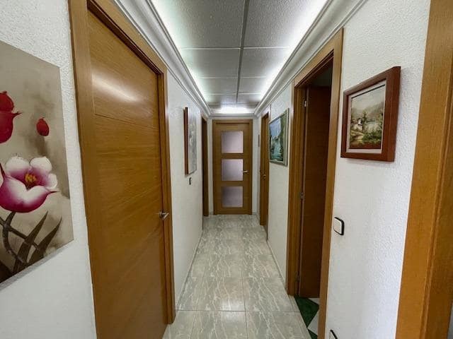 Apartamento de 4 habitaciones en Cartagena en venta - 215.000 € (Ref: 9804771)