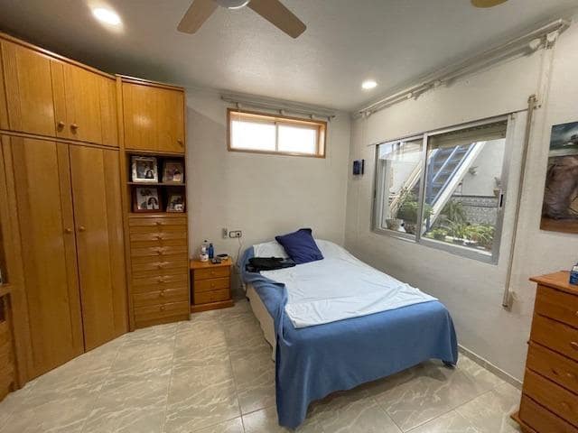 Apartamento de 4 habitaciones en Cartagena en venta - 215.000 € (Ref: 9804771)