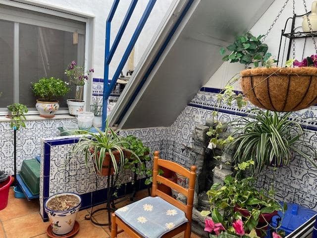 Apartamento de 4 habitaciones en Cartagena en venta - 215.000 € (Ref: 9804771)