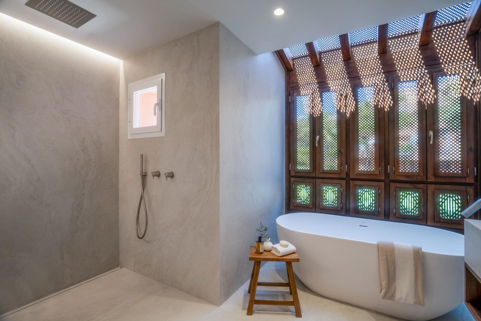 4 bedroom Penthouse for sale in Nueva Andalucia with pool garage - € 1,850,000 (Ref: 9048710)