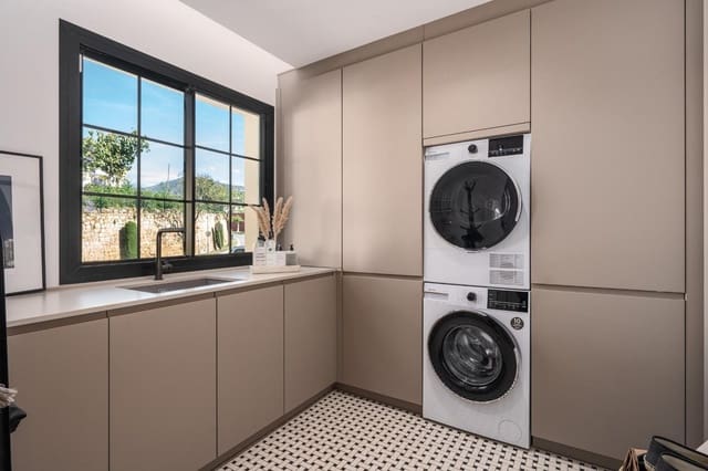 3 bedroom Penthouse for sale in La Quinta, Benahavís with garage - € 1,950,000 (Ref: 9048711)