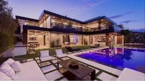 6 bedroom Villa for sale in Estepona with garage - € 1,295,000 (Ref: 9502250)