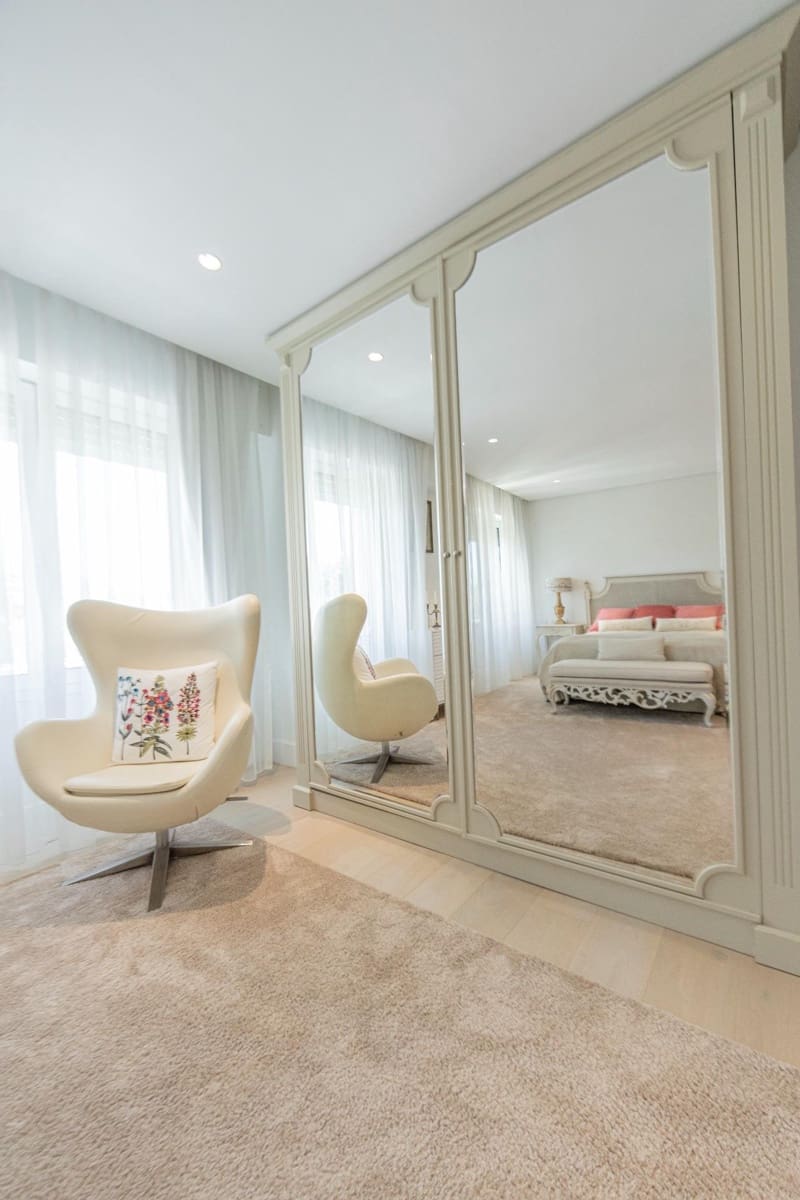 3 bedroom Penthouse for sale in Marbella with pool garage - € 5,750,000 (Ref: 9502251)