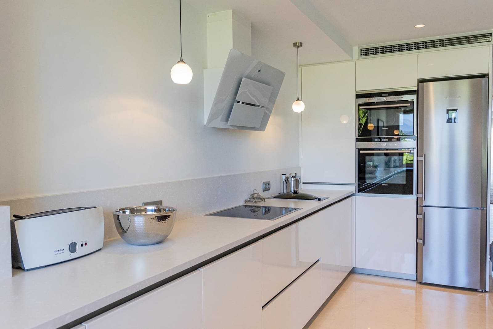 3 bedroom Penthouse for sale in Marbella with pool garage - € 5,750,000 (Ref: 9502251)