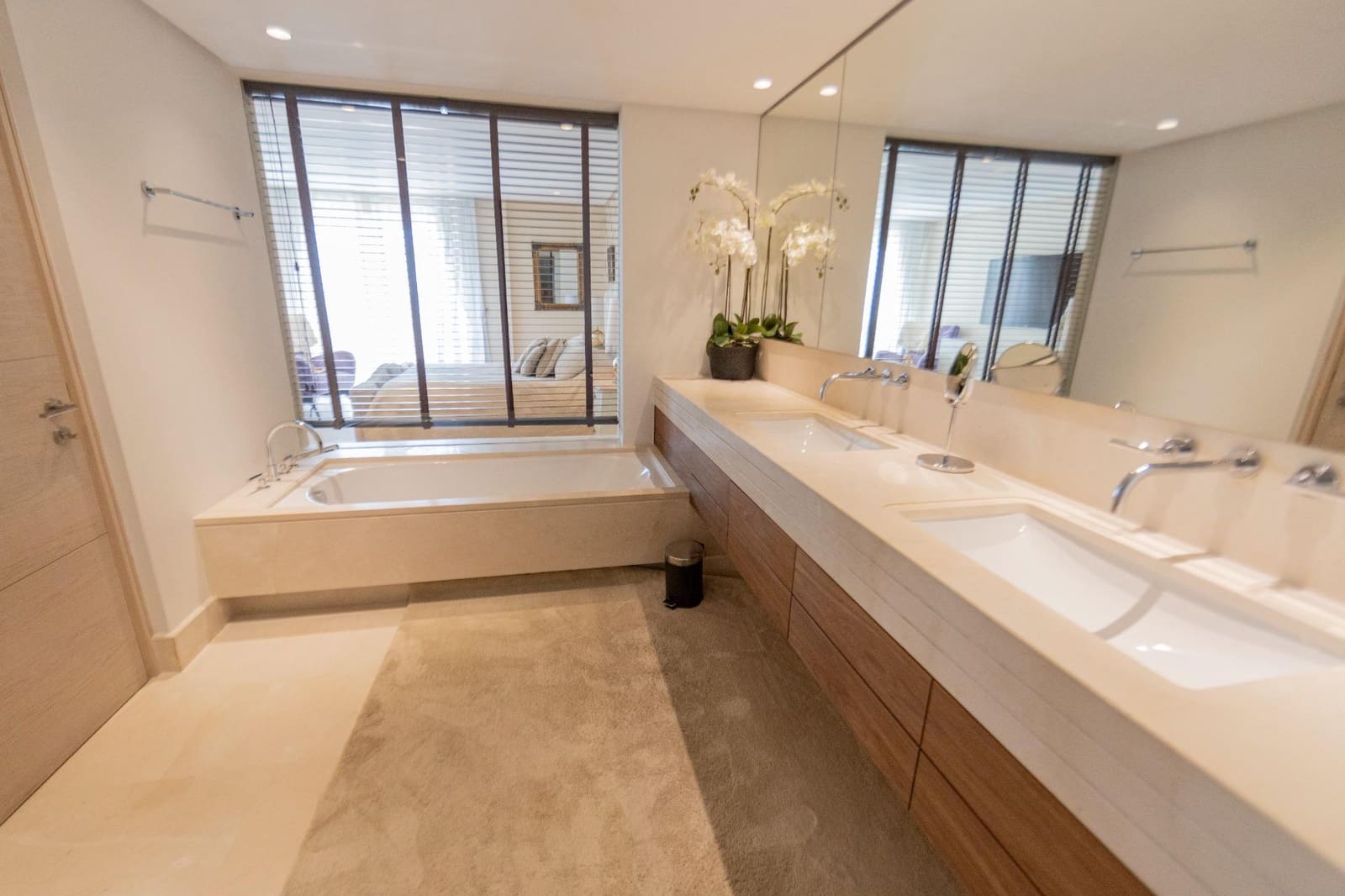 3 bedroom Penthouse for sale in Marbella with pool garage - € 5,750,000 (Ref: 9502251)