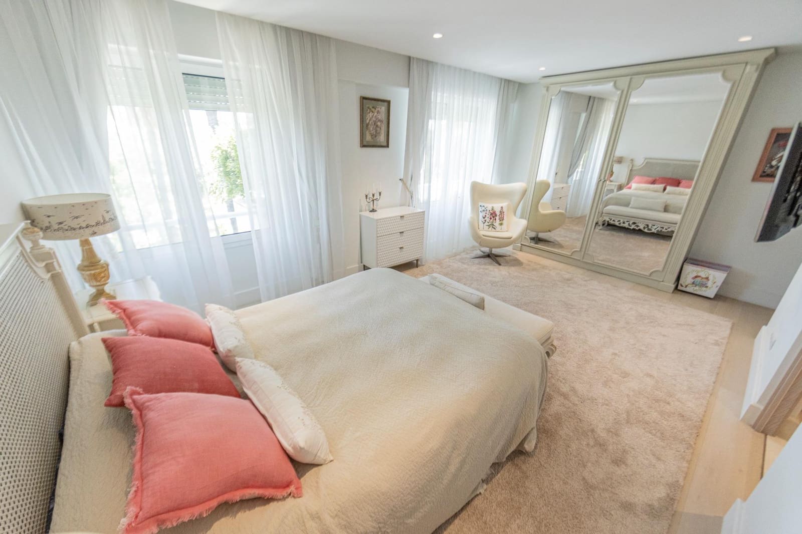 3 bedroom Penthouse for sale in Marbella with pool garage - € 5,750,000 (Ref: 9502251)