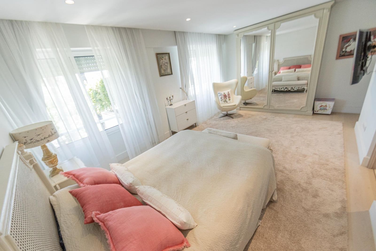 3 bedroom Penthouse for sale in Marbella with pool garage - € 5,750,000 (Ref: 9502251)
