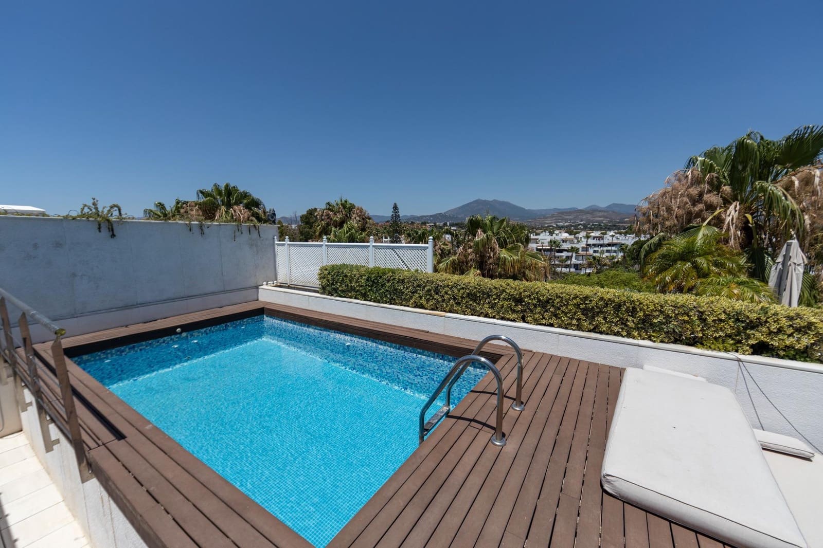 3 bedroom Penthouse for sale in Marbella with pool garage - € 5,750,000 (Ref: 9502251)