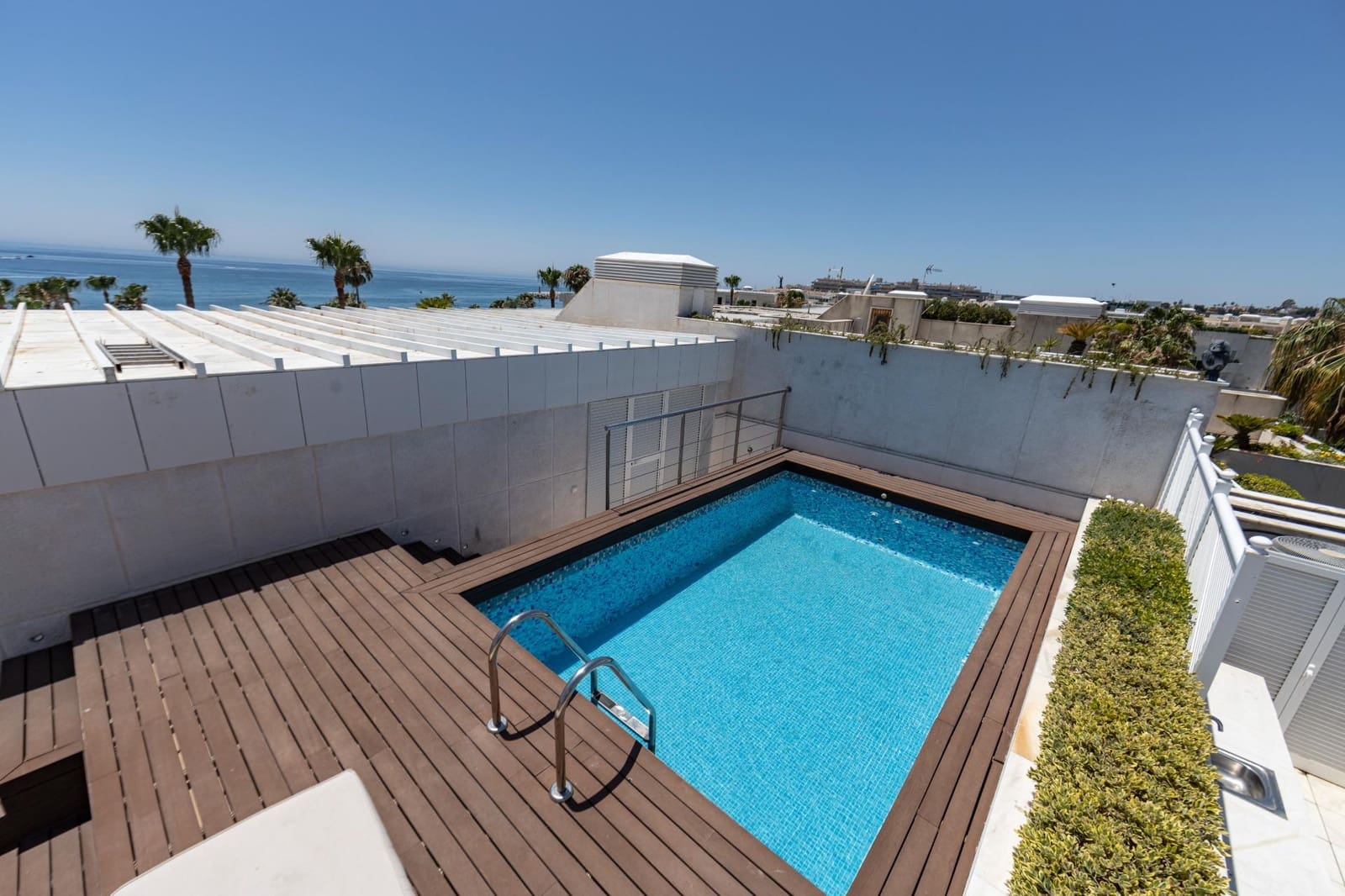 3 bedroom Penthouse for sale in Marbella with pool garage - € 5,750,000 (Ref: 9502251)