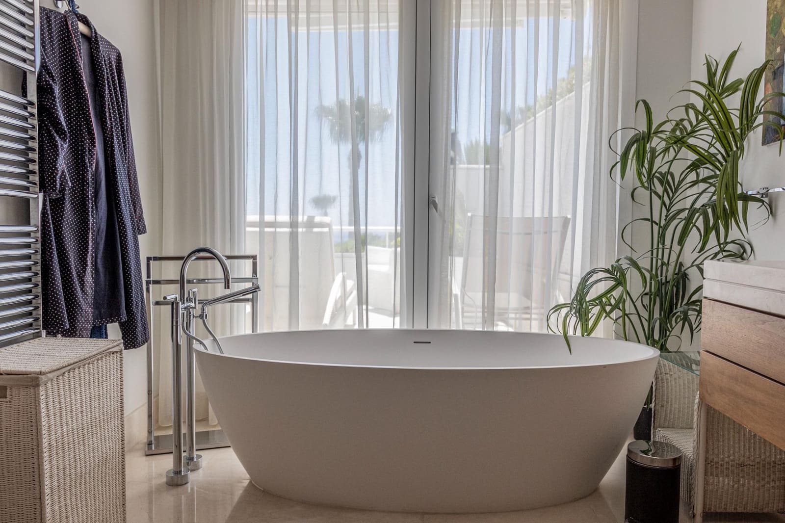 3 bedroom Penthouse for sale in Marbella with pool garage - € 5,750,000 (Ref: 9502251)