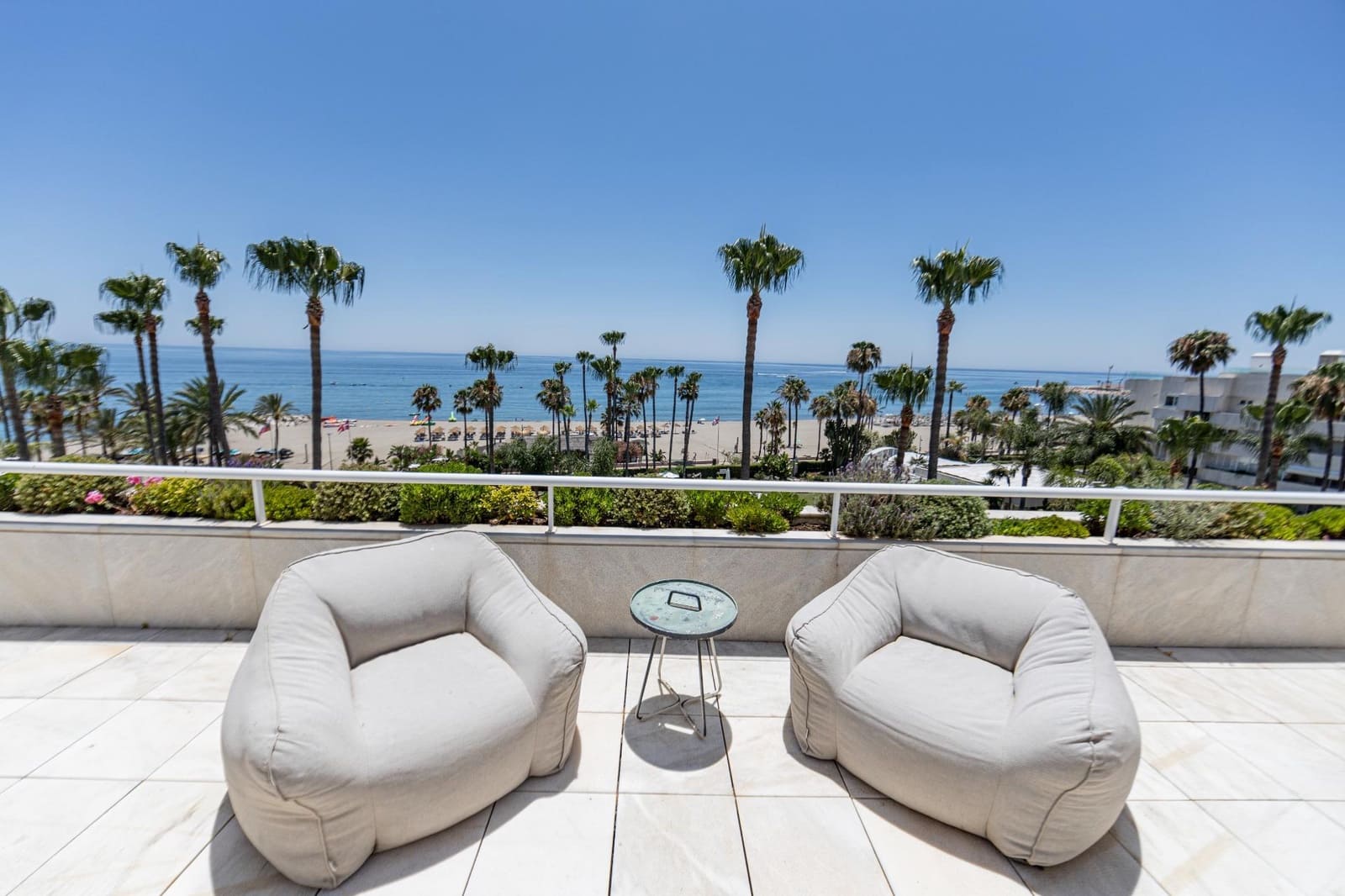 3 bedroom Penthouse for sale in Marbella with pool garage - € 5,750,000 (Ref: 9502251)