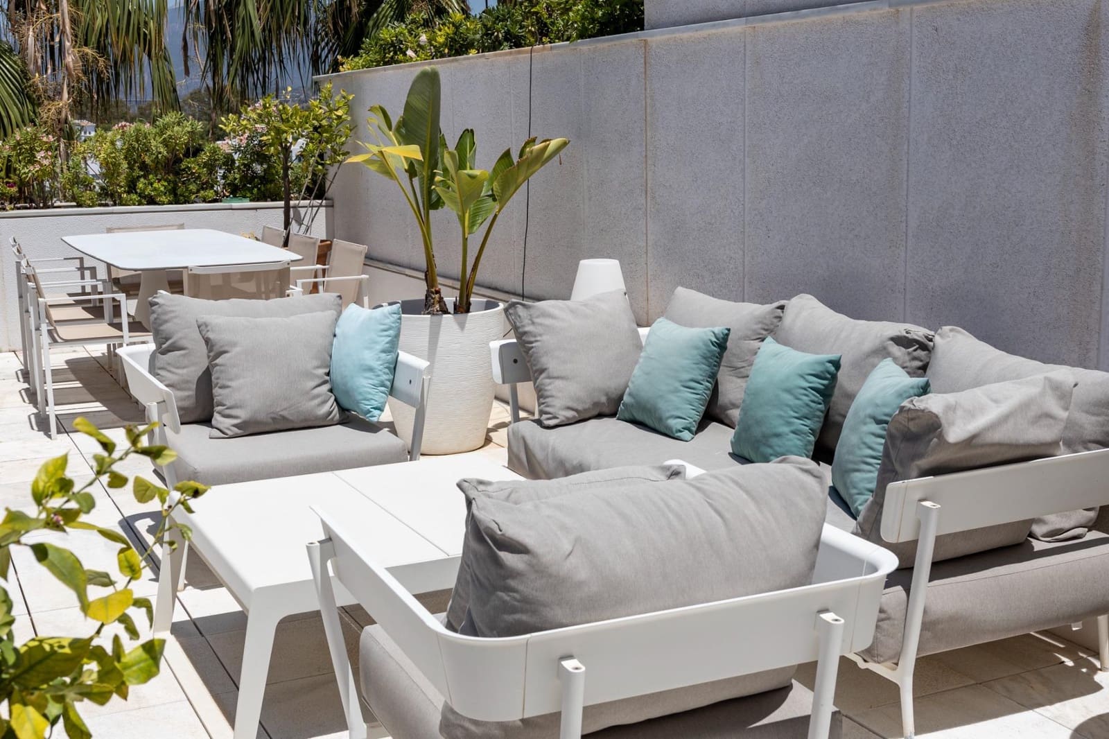 3 bedroom Penthouse for sale in Marbella with pool garage - € 5,750,000 (Ref: 9502251)