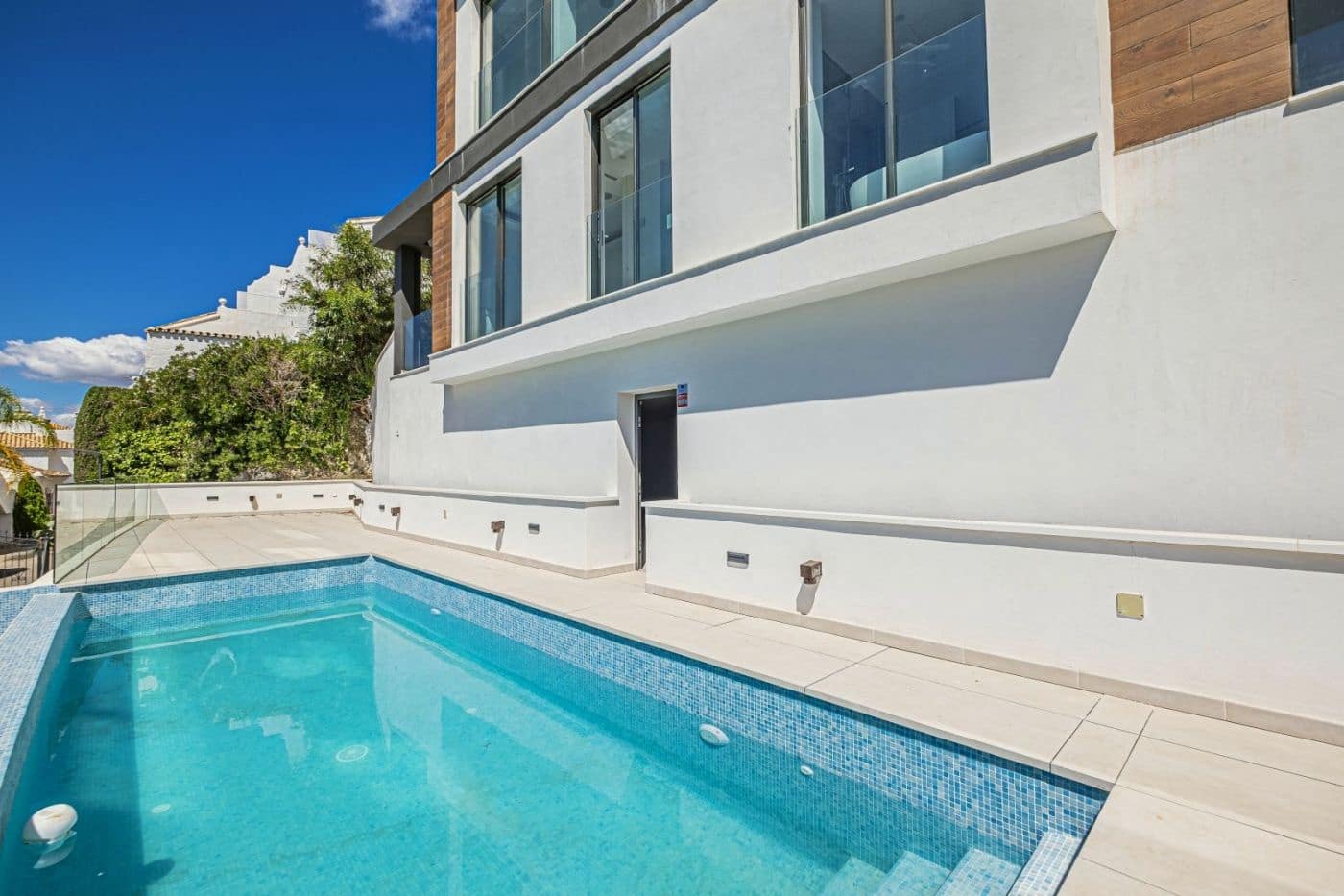 3 makuuhuone Huvila myytävänä paikassa La Quinta - 1 490 000 € (Ref: 9502258)