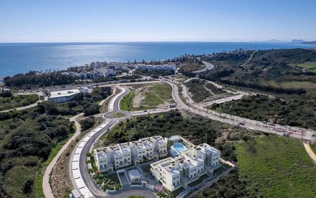 3 soverom Penthouse til salgs i Estepona med svømmebasseng - € 564 000 (Ref: 9502275)