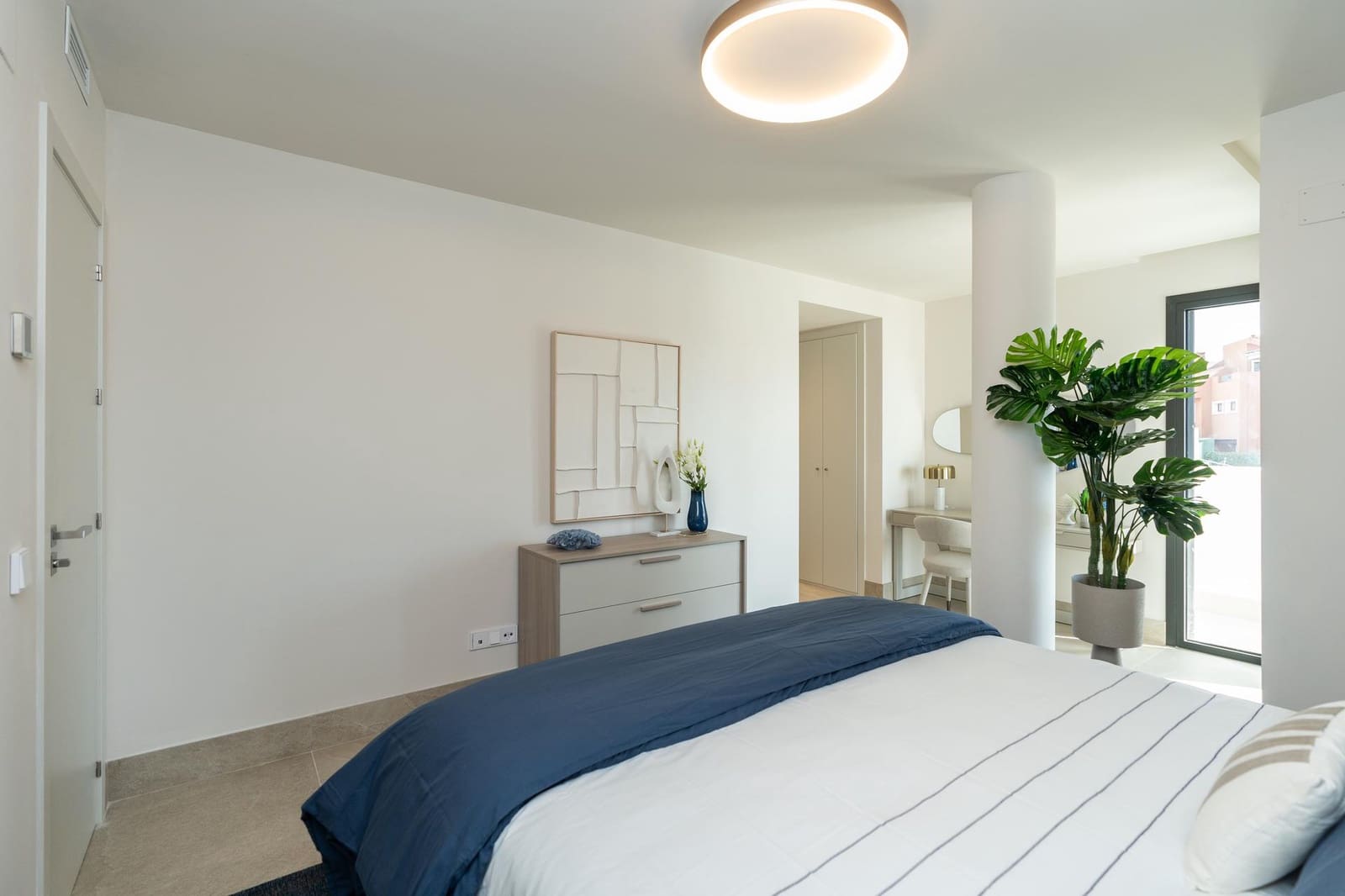 2 bedroom Apartment for sale in Benahavis with pool - € 635,000 (Ref: 9502293)