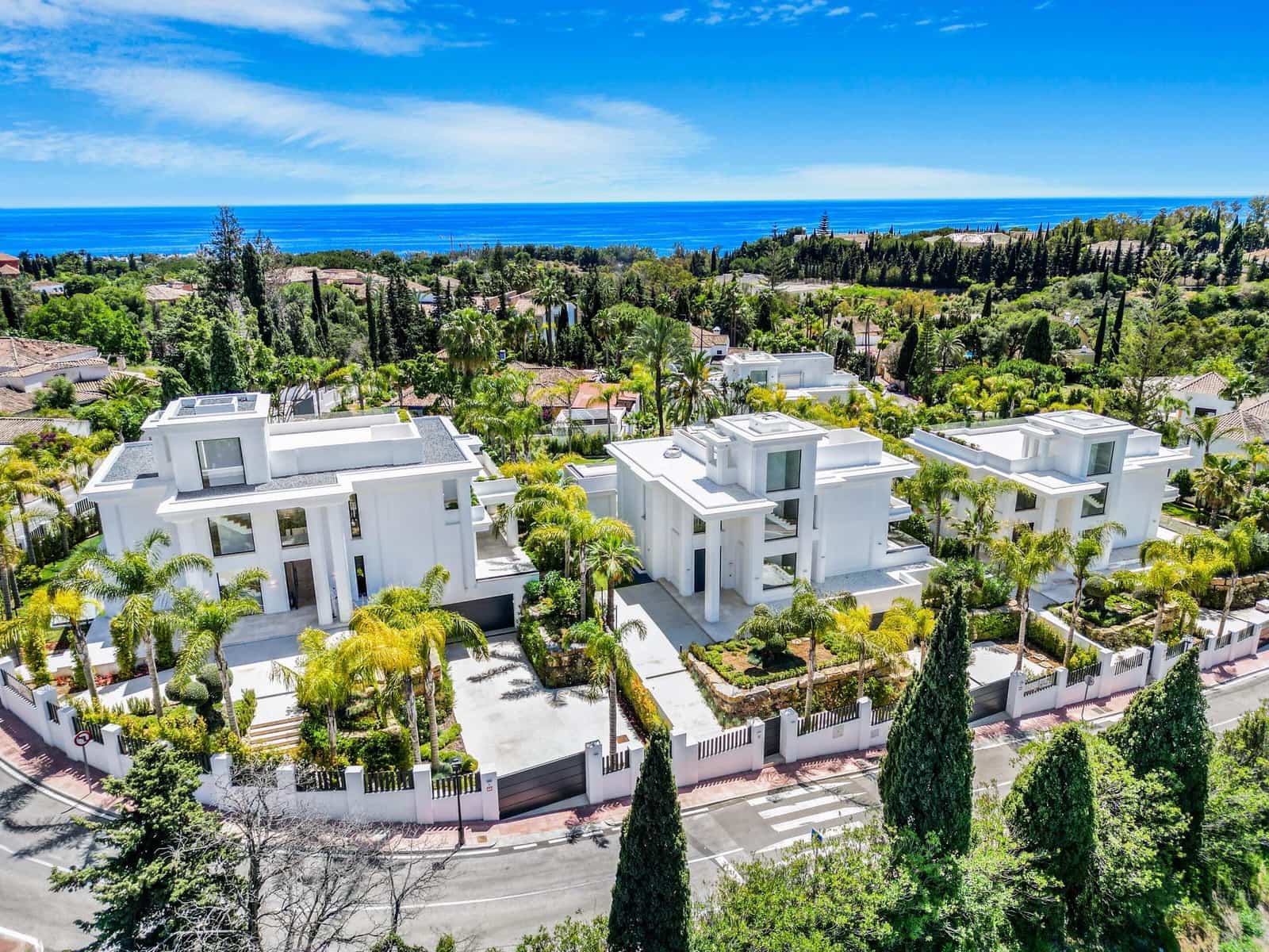 6 bedroom Villa for sale in Marbella - € 6,400,000 (Ref: 9502295)