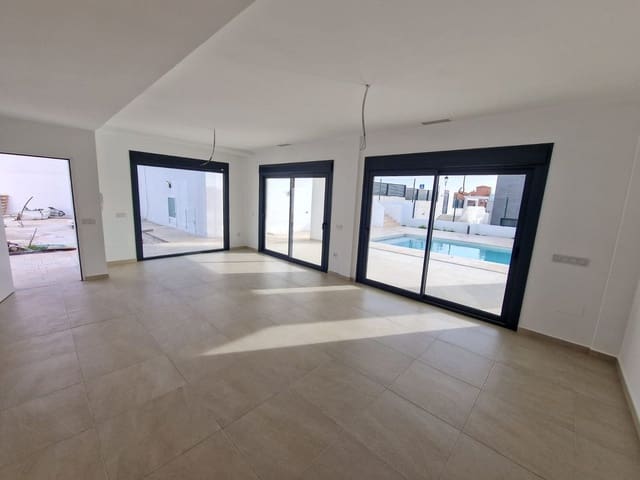 4 soverom Villa til salgs i Manilva - € 730 000 (Ref: 9502318)